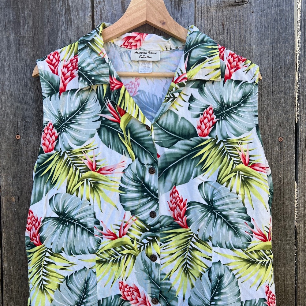 Y2K Hawaiian Reserve Sleeveless Blouse